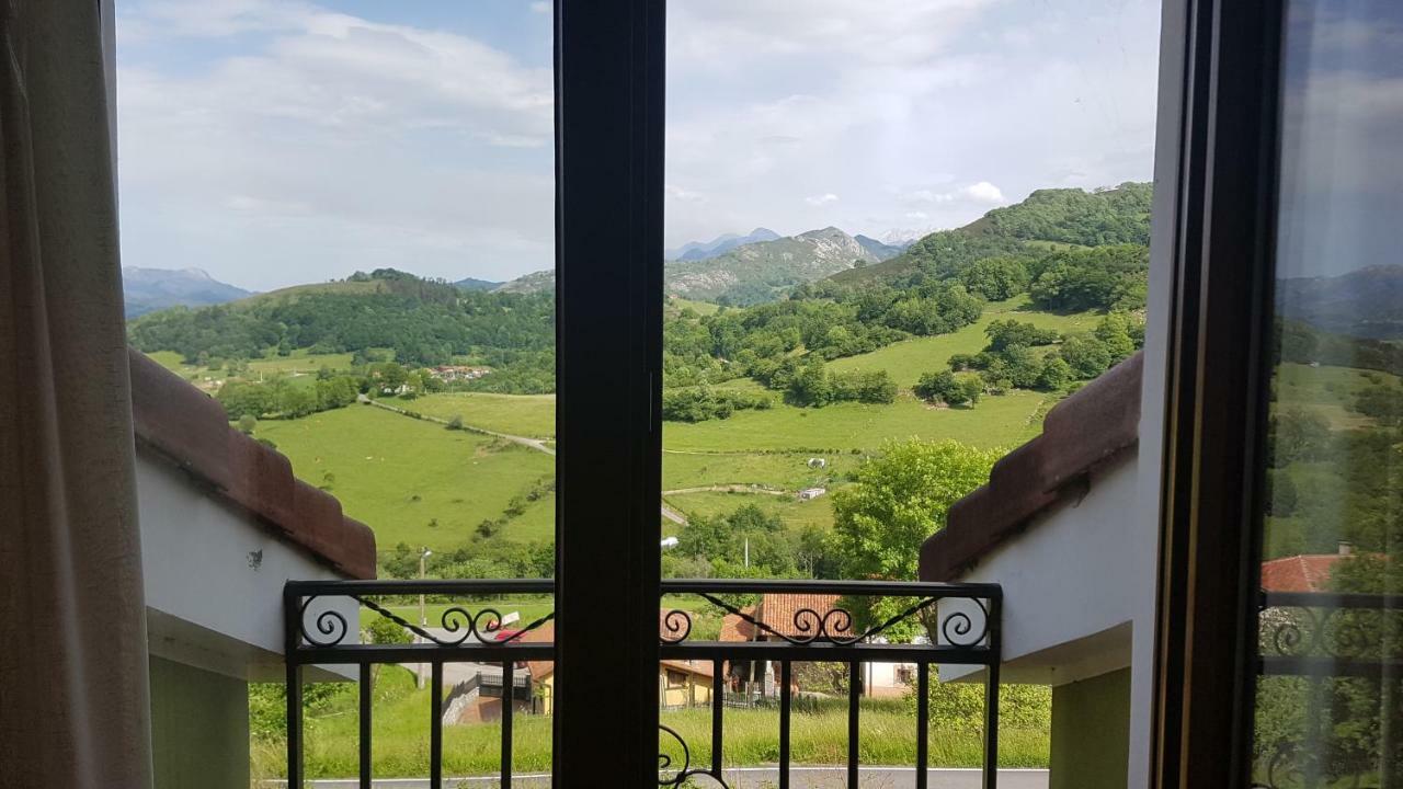 Apartamentos La Guertina Cangas de Onis Exterior photo